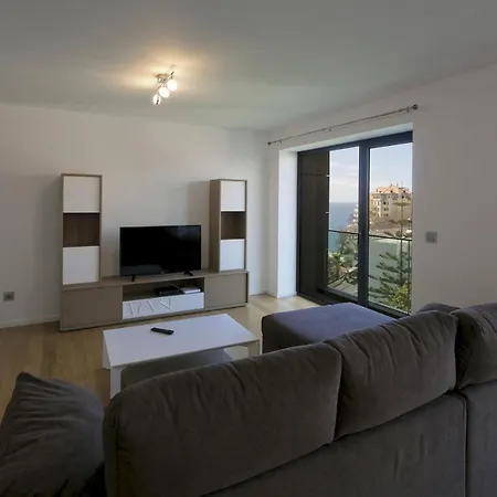 Apartment Atlantic Getaway, Modern Apartment, Aircon, Free Wifi And Parking,shopping Funchal (Madeira)