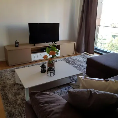 Atlantic Getaway, Modern Apartment, Aircon, Free Wifi And Parking,shopping *