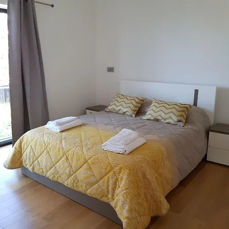 Atlantic Getaway, Modern Apartment, Aircon, Free Wifi And Parking,shopping *